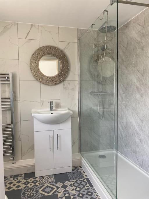 South Cottage - Garden, Views, Parking, Dogs, Cheshire, Walks, Family Adlington المظهر الخارجي الصورة